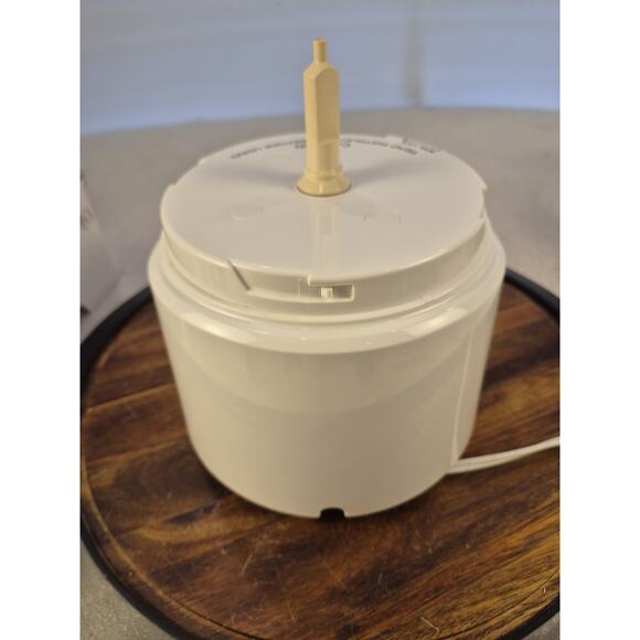 Cuisinart FP-12 12-Cup Food Processor BASE MOTOR ONLY. EXCELLENT condition. - Picture 3 of 9